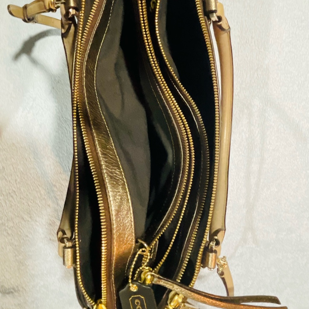 Coach Purse - Picture 9 of 15